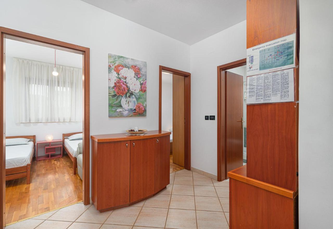 Sea View Apartment - Roberto بوريتش المظهر الخارجي الصورة